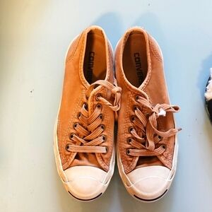 Converse unisex men's size 4.5 woman's size 6